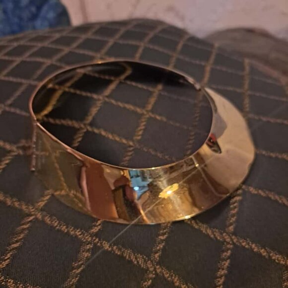 RARE Authentic Louis Vuitton Peter Pan Hide & Seek Gold-Plated Collar Necklace - Picture 6 of 9